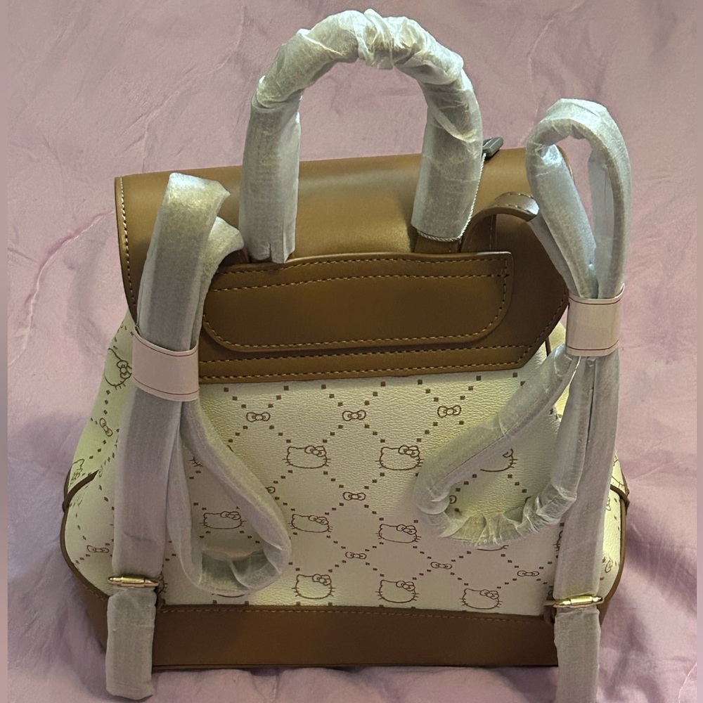 Hello Kitty Leather Backpack - Picture 5 of 7